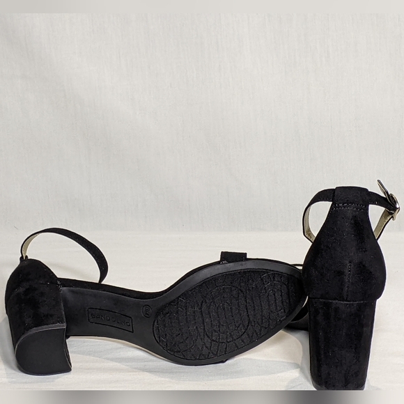 NEW Bandolino Womens Armory Chunky Heeled Sandal Sz 8 black - Picture 3 of 3